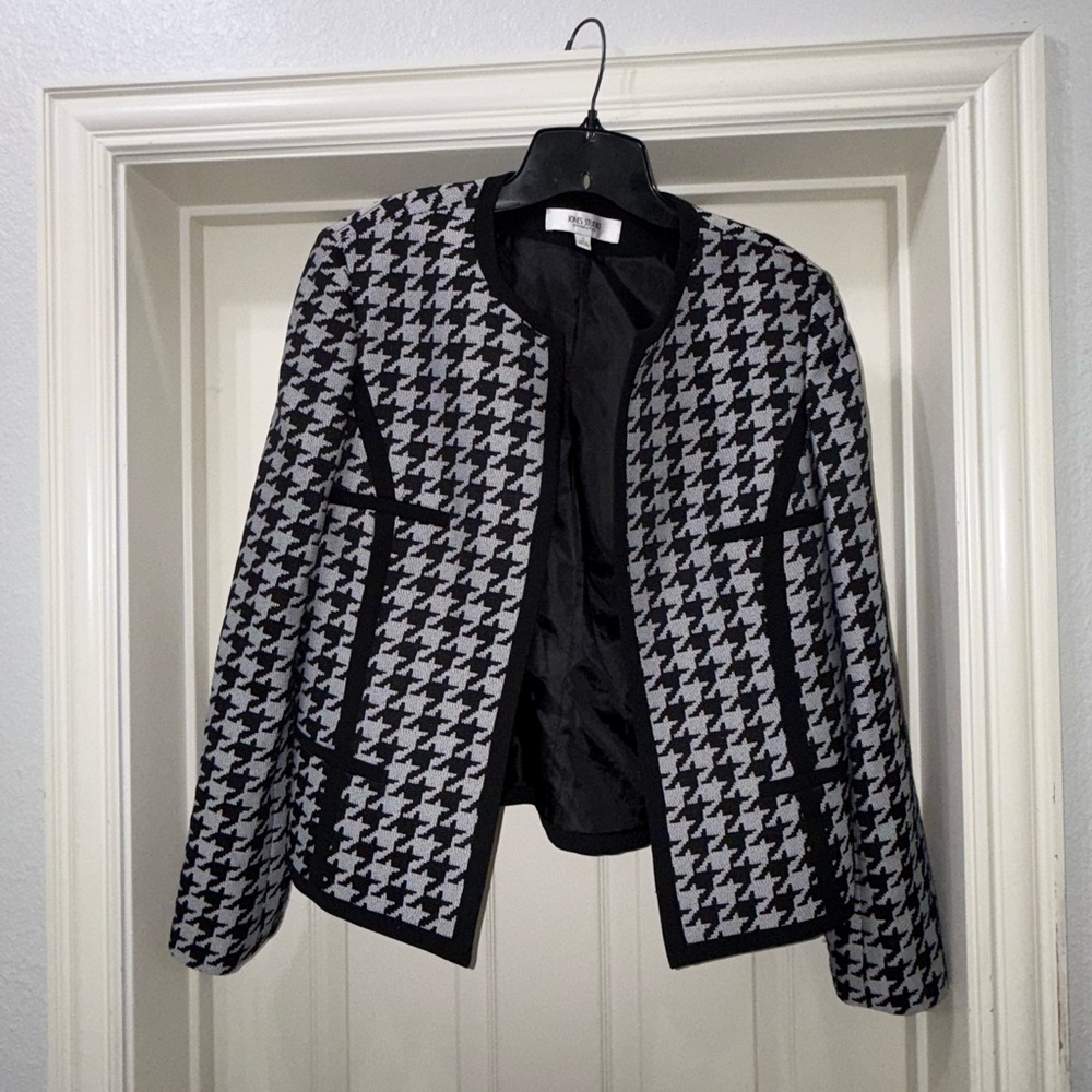 Jones Studio Black and White Houndstooth Blazer